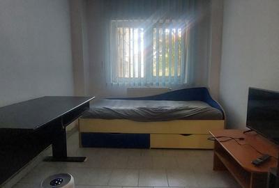 Apartament cu 3 camere decomandat în Centrul Civic - 1