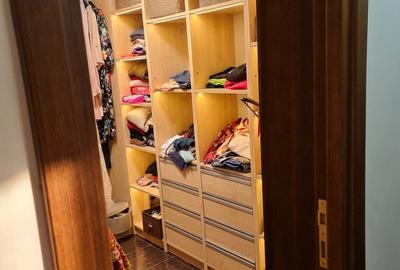 Casă individuală cu 7 camere cu Canalizare în Eroii Revoluției - 16