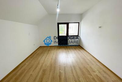Casă cu 4 camere cu Teren 250 Mp în Păcii - 9