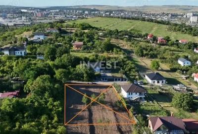 Teren de 1200 mp, în Bucium - 3