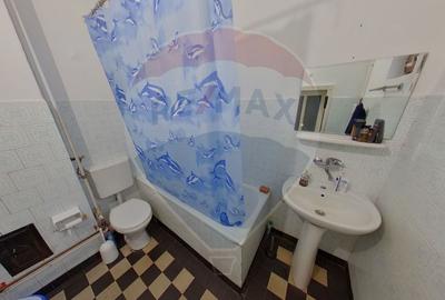 Casă individuală cu 4 camere cu Canalizare în Central - 7