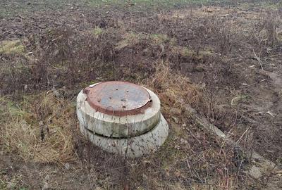 Teren de 1000 mp, în Vest - 4