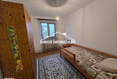 Apartament cu 3 camere semidecomandat în Valea Rosie - 1