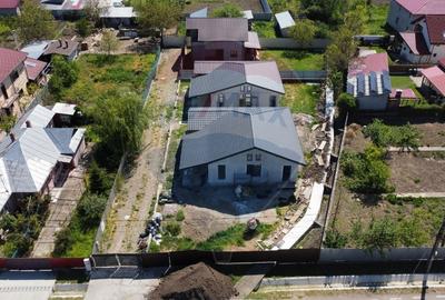Casă individuală cu 3 camere în Golești