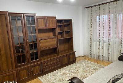 Apartament cu 2 camere decomandat în Mihai Viteazul