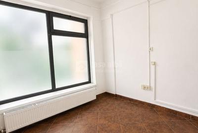Spațiu comercial, de 128.38999938965 mp, în Nicolina - 3