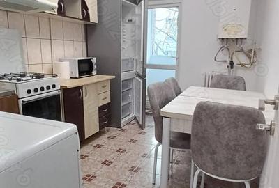 Apartament cu 3 camere decomandat în Târgu Cucu - 6