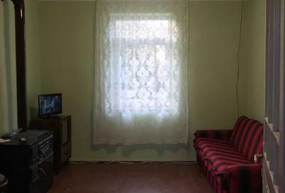 Casă cu 3 camere în Uliuc