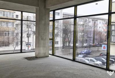 Spațiu comercial, de 150 mp, în Central