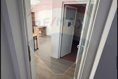 Casă individuală cu 6 camere cu Teren 100 Mp în Banu Manta - 11