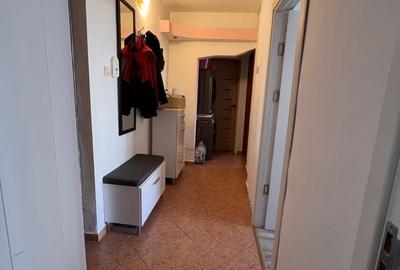 Apartament cu 2 camere decomandat în Republicii