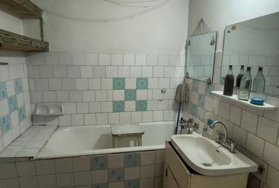 Apartament cu 3 camere semidecomandat în Berceni - 11