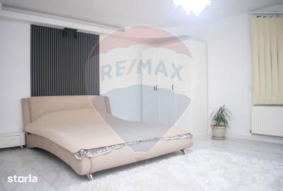 Casă cu 5 camere cu Teren 988 Mp în Bărcănești - 7