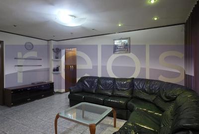 Apartament cu 3 camere decomandat în Vitan