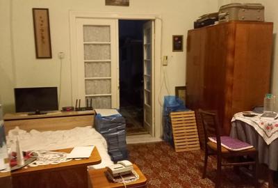 Casă cu 3 camere cu Teren 60 Mp în Calea București