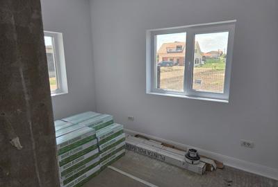 Duplex cu 5 camere cu Canalizare în Dumbrăvița - 2