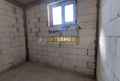 Apartament cu 3 camere decomandat în Cetate - 2
