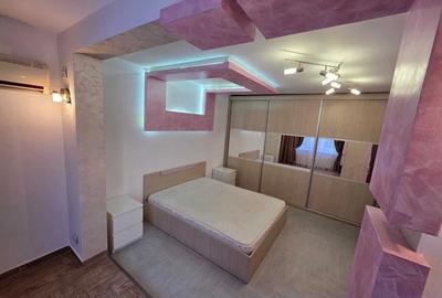 Apartament cu 3 camere decomandat, mobilat în Păcii