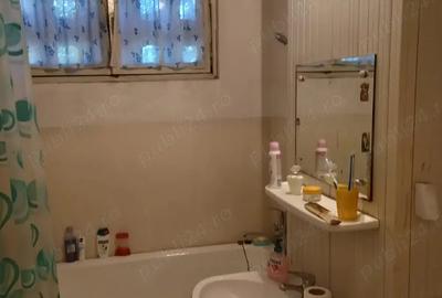 Apartament cu 3 camere decomandat în Luncă