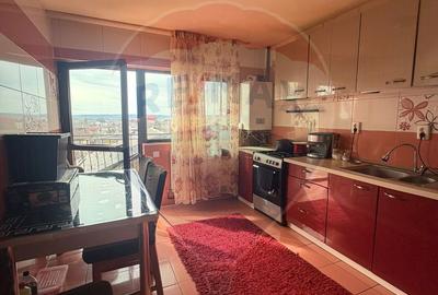 Casă cu 5 camere cu Teren 450 Mp în Central