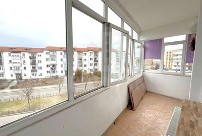 Apartament cu 3 camere semidecomandat în Central - 1