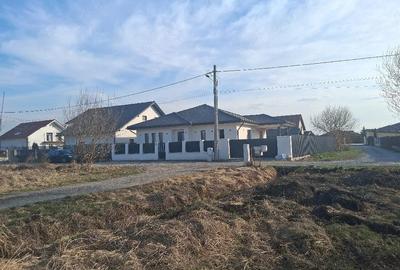 Casă cu Teren 438 Mp în Central - 4