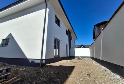Duplex cu 2 camere cu Teren 216 Mp în Șelimbăr