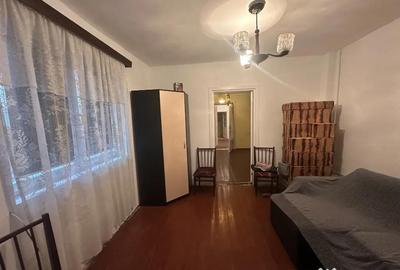 Casă cu 3 camere cu Teren 105 Mp în Central