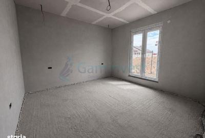 Casă cu 4 camere cu Teren 560 Mp în Central