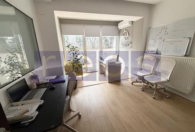 Apartament cu 3 camere decomandat în P-ța Victoriei - 8