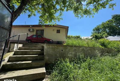 Casă cu 3 camere cu Teren 451 Mp în Central - 1