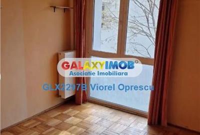 Apartament cu 4 camere semidecomandat în Titan