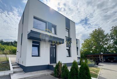 Casă cu 4 camere în Pietrărie