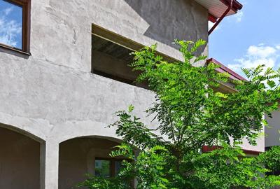 Casă cu 5 camere cu Teren 500 Mp în Central - 10