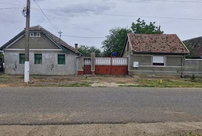 Casă cu 4 camere în Pilu