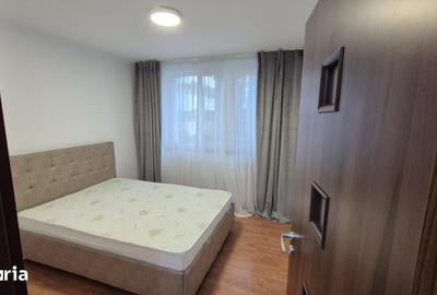 Apartament cu 3 camere decomandat, mobilat în Titan