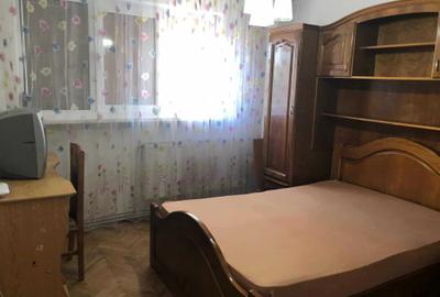 Apartament cu 2 camere decomandat în Micro 18
