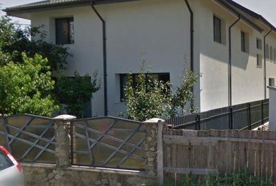 Casă cu 6 camere cu Teren 326 Mp în Central - 1