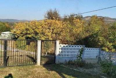 Casă cu 3 camere cu Teren 18 Mp în Fodora