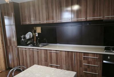 Casă cu 5 camere cu Teren 990 Mp în Ghercești - 8