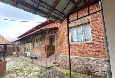 Casă cu 4 camere în Sebiș - 5