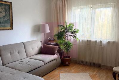Apartament cu 3 camere decomandat în Nerva Traian