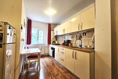 Apartament cu 2 camere semidecomandat, mobilat în Dâmbovița