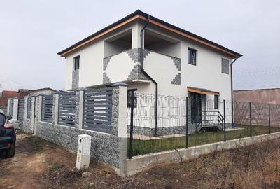 Casă individuală cu 5 camere cu Canalizare în Tărtășești - 1