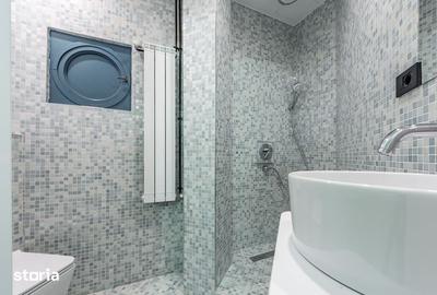 Apartament cu 4 camere în Romană