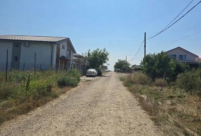 Teren de 770 mp, în Lazu