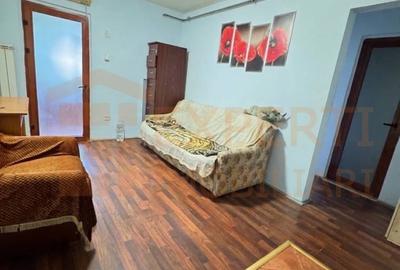 Apartament cu 2 camere decomandat în CET