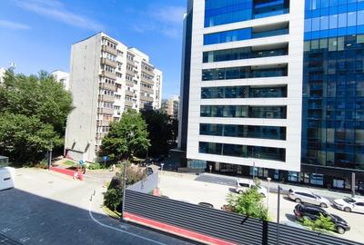 Apartament cu 3 camere decomandat în Cotroceni