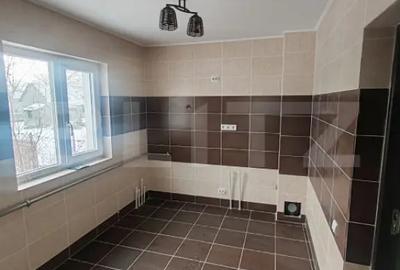 Casă cu 7 camere cu Teren 603 Mp în Central