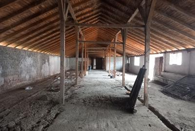 Spațiu comercial, de 800 mp, în Gai